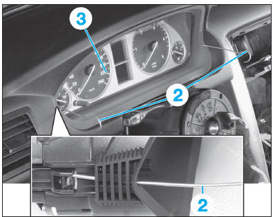 Revue technique automobile - Mercedes-Benz Classe B: Dépose-repose